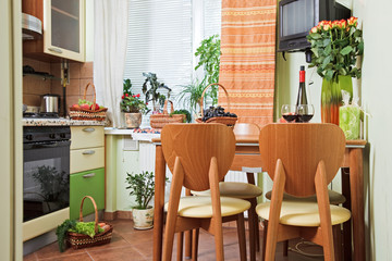 Kitchen Table and chairs with fruit basket