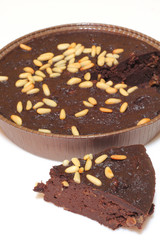 torta al cioccolato e pinoli