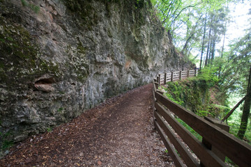 sentiero al santuario di San Romedio