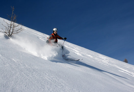 discesa in neve fresca