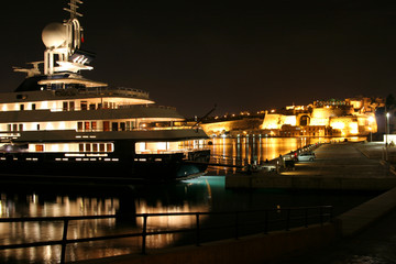 Fototapeta na wymiar Yacht marina, Vittoriosa and Grand Harbour, Malta