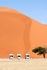 Sossusvlei parking, namib naukluft national park, namibia