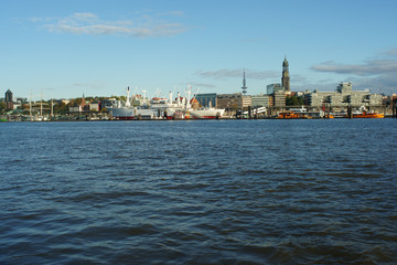 Naklejka premium Hamburg Hafen Skyline