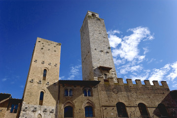 Toscana, San Gimignano: torre della Rognosa e Torre Chigi 2 - obrazy, fototapety, plakaty