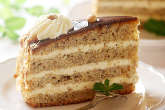 Nut Gateau