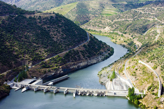 Valeira Barrier, Douro Valley, Portugal