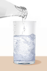 Wasserglas 4