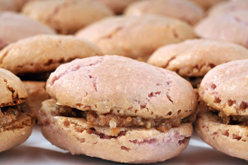 Macarons fourrés au sésame