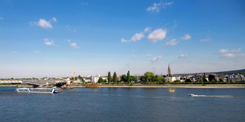 Obraz premium Bonn-Beuel - Stadtpanorama