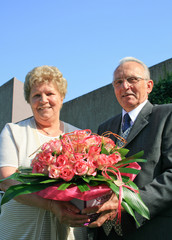 Couple de personnes agées