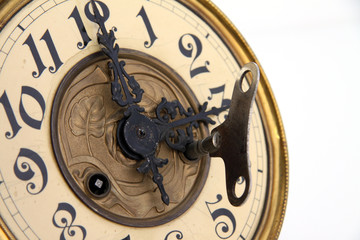 Zeitumstellung antike Uhr mit Schlüssel