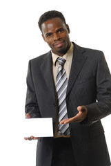 homme avec panneau d'info