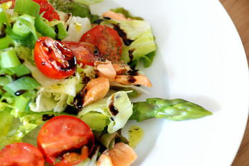 Smoked salmon salad