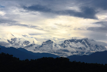 Fototapeta na wymiar landscapes of the snow mountains,nepal