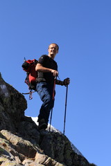 alpinista nei pressi del rifugio Tierbergli