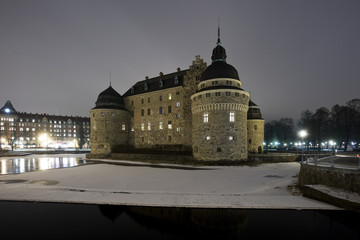 Fototapeta na wymiar Zamek w nocy