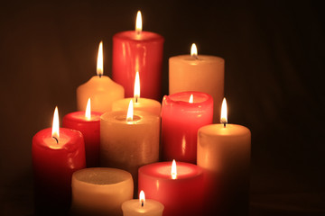 Fototapeta na wymiar group of burning candles
