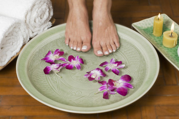 Fototapeta na wymiar Relaxing aromatherapy spa for feet 3