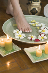 Obraz na płótnie Canvas Relaxing aromatherapy spa for feet 2