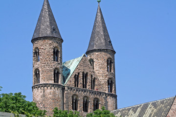 Fototapeta premium Westquerbau Klosterkirche Unserer Lieben Frauen (Magdeburg)