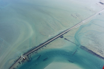Photo aérienne du passage du Gois à marrée haute