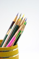 俺の色鉛筆どこいったんや!!