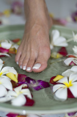 Obraz na płótnie Canvas aromatherapy foot bath