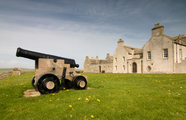 castle cannon in scotland near Skaill House