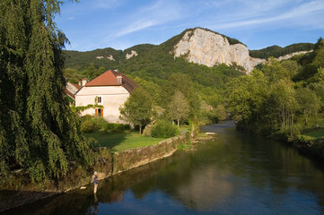 Fototapeta na wymiar Wędkarze w Loue, Jura (Francja