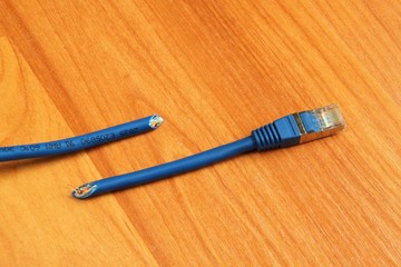 netzwerkkabel durchtrennt I