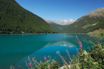 Vernagt-Stausee im Schnalstal, Suedtirol.
