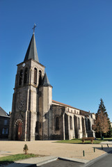 Fototapeta na wymiar Eglise des Martres sur Morge (63)