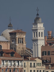 Fototapeta na wymiar Iglesia de San Geremia en Venecia