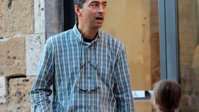 patienter avec sa petite fille