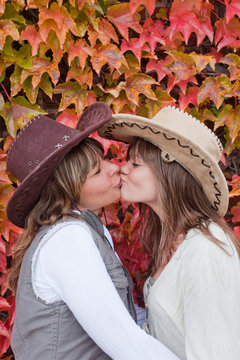 Kuss unter Freundinnen - Kiss of friends