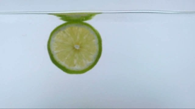 Wasser mit Limette und Orange