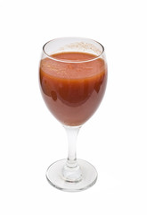 Copa de zumo de tomate.