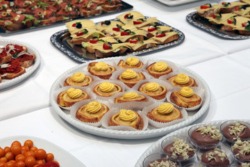 häppchen bei einem büffett