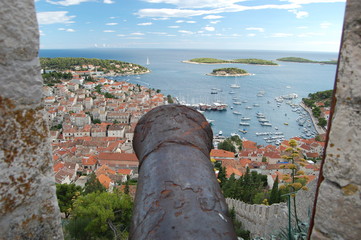 Widok na miasto Hvar i armata