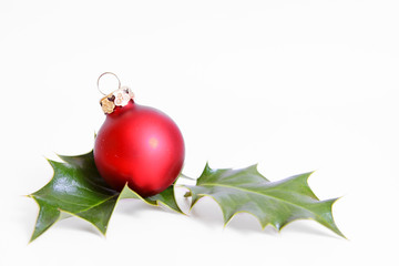 weihnachtskugel,stechpalme