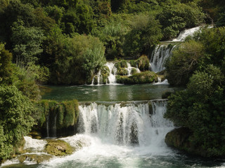 Fototapeta na wymiar Green waterfall (1)
