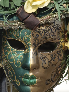 M&aacute;scara enigmatica en Venecia