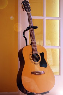Full Acoustic Guitar