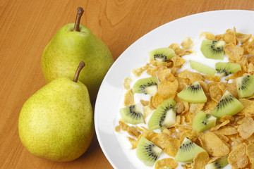Pear  and cornflakes