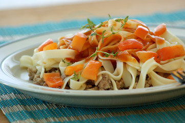 organic paprika and pasta with mince meat