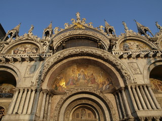 Obraz premium Atardecer sobre la Basílica de San Marcos en Venecia