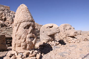 Steinfiguren am Nemrut Dagi - T&uuml;rkei