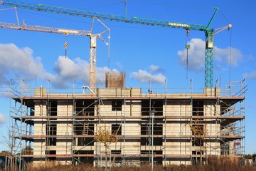 Hochbau Hausbau, Baugerüste, himmelblau, Rohbau