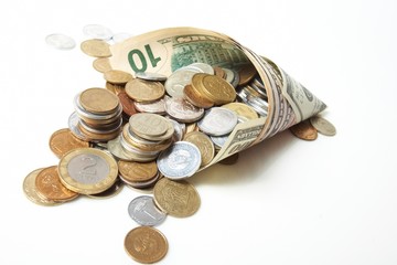 horn from dollar denominations with fine coins