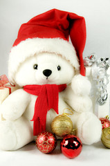 Orso con cappello di babbo natale